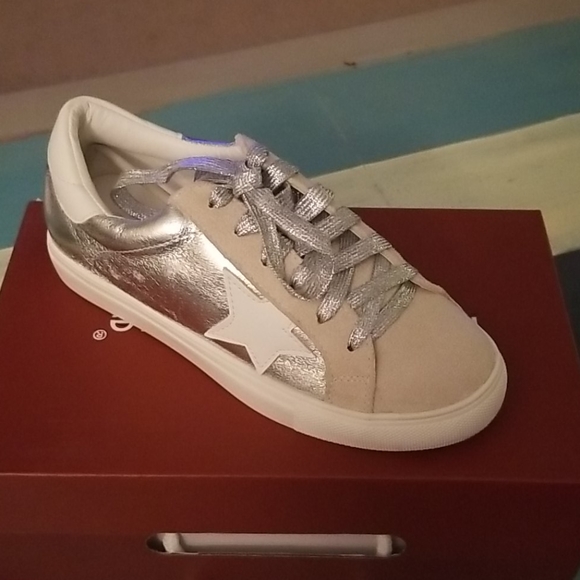VICI ALL-STAR FAUX SUEDE METALLIC SNEAKERS - Picture 6 of 7
